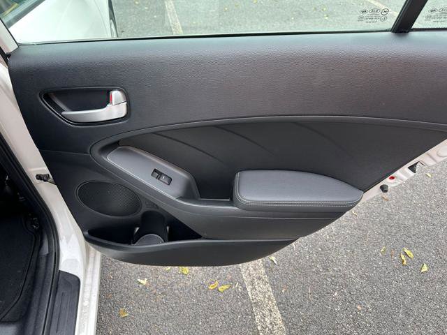 Used 2018 Kia Forte LX image 10