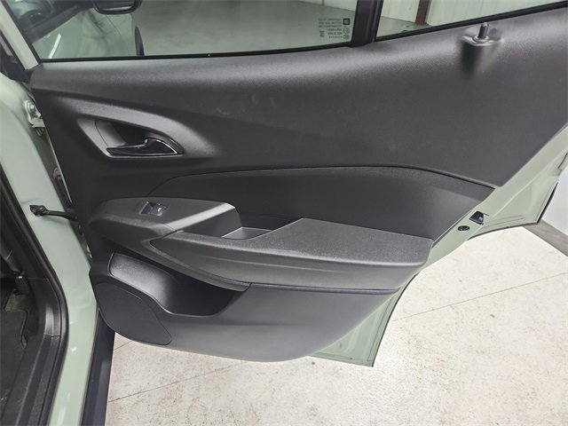Used 2024 Chevrolet Trax ACTIV w/ Driver Confidence Package image 35