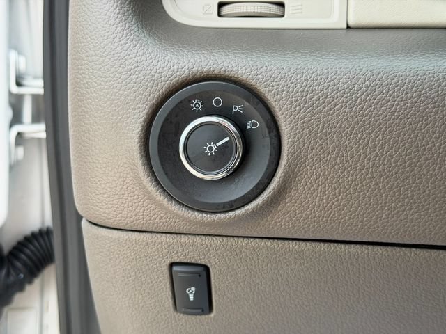 Used 2017 Lincoln Navigator Select AWD/4WD image 41