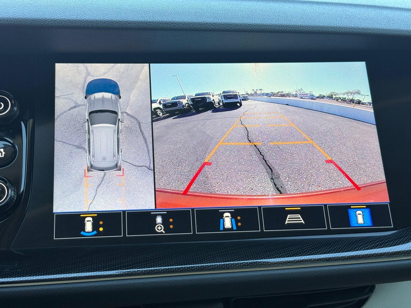 Used 2021 Buick Envision Essence w/ Technology Package I image 25