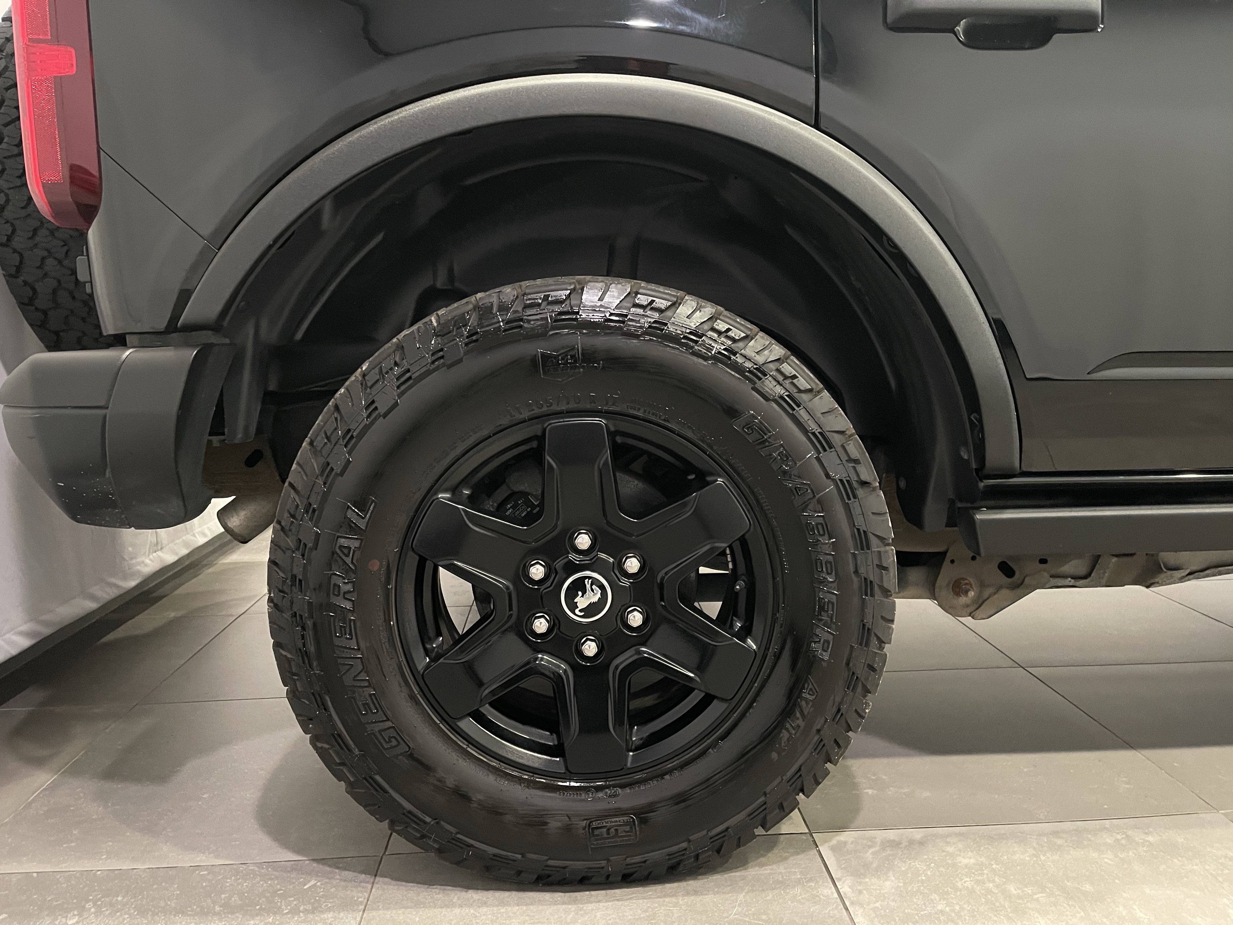 Used 2024 Ford Bronco Black Diamond AWD/4WD image 9