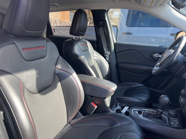 Used 2022 Jeep Cherokee Trailhawk image 12