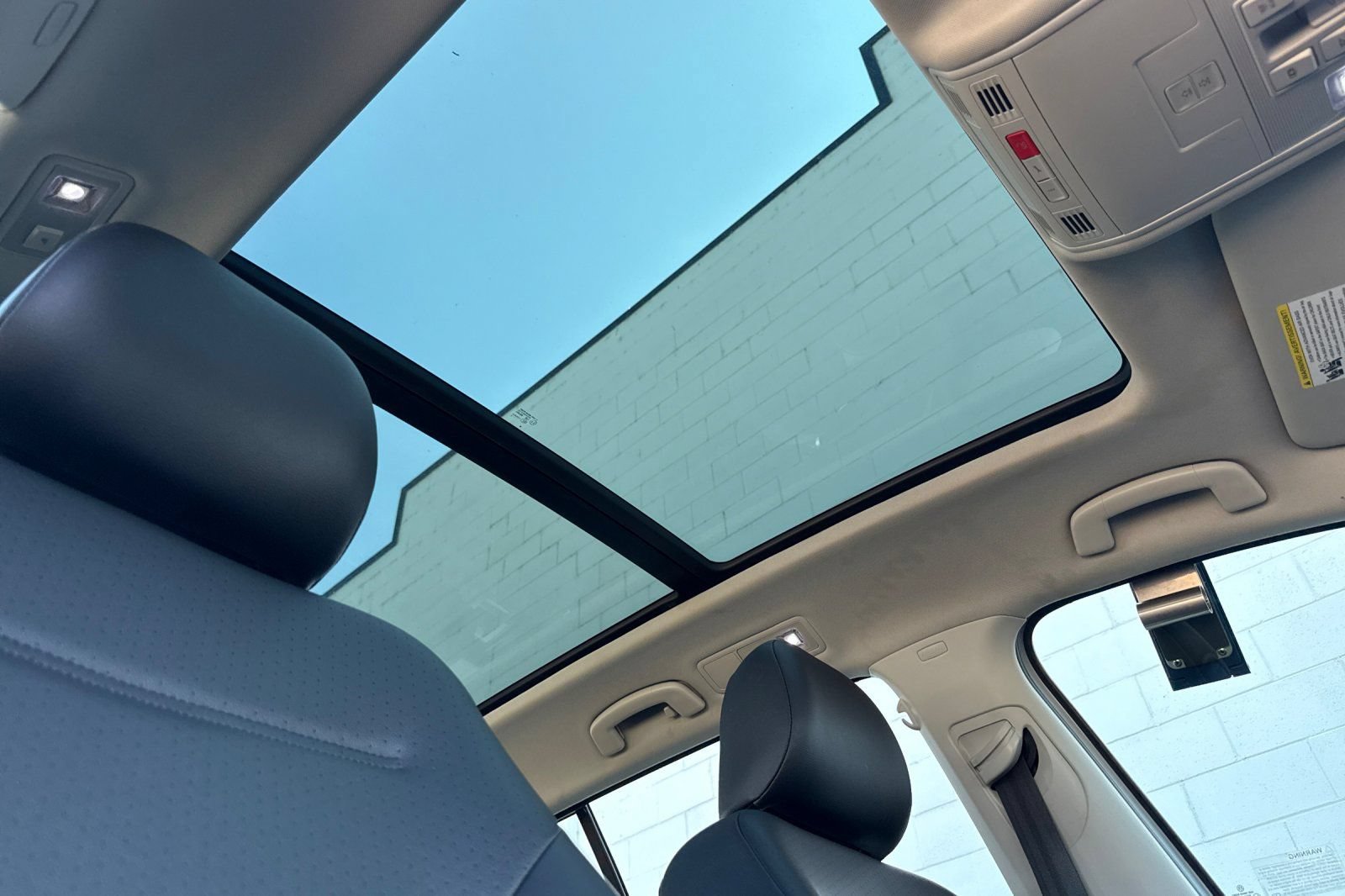 Used 2019 Volkswagen Golf S FWD image 17