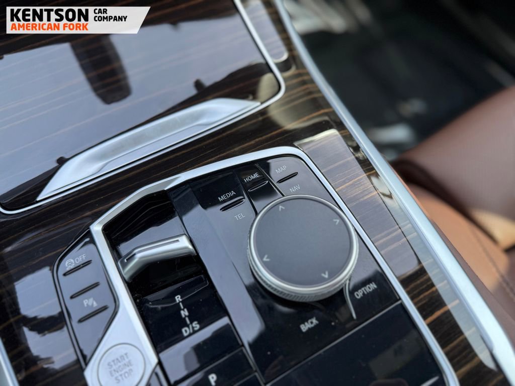 Used 2025 BMW X5 xDrive40i w/ M Sport Package image 28