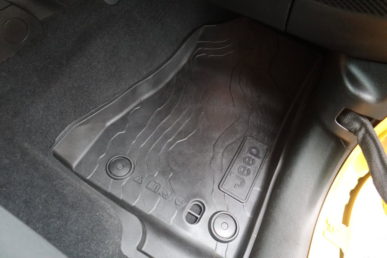 Used 2018 Jeep Wrangler Unlimited Sport S image 33