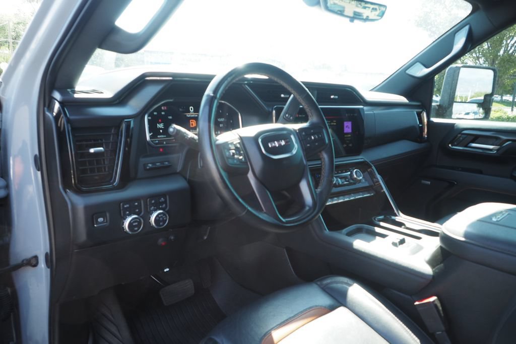 Used 2024 GMC Sierra 2500 AT4 w/ AT4 Premium Plus Package AWD/4WD image 12