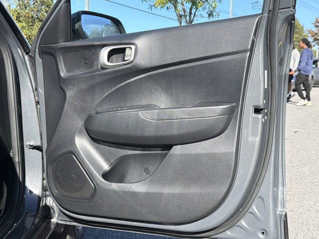 Used 2024 Hyundai Venue SE image 14