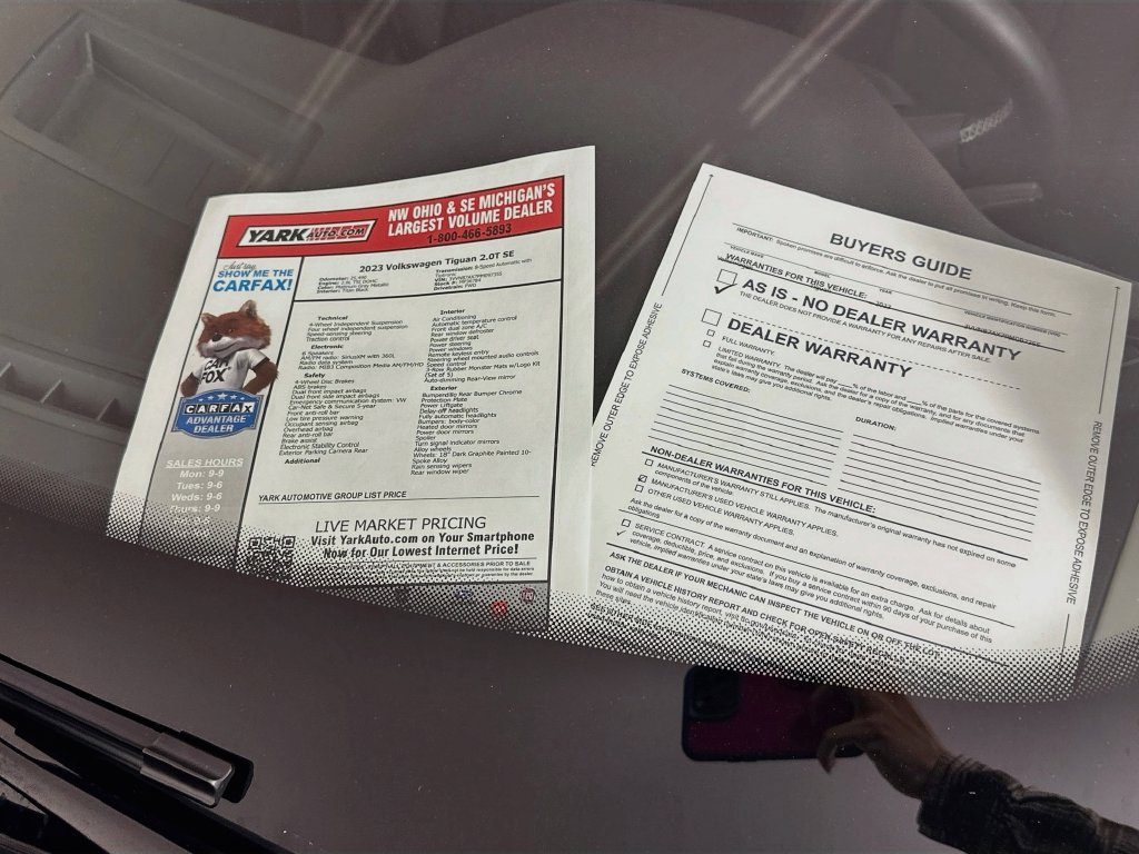 Used 2023 Volkswagen Tiguan SE w/ Panoramic Sunroof Package FWD image 13
