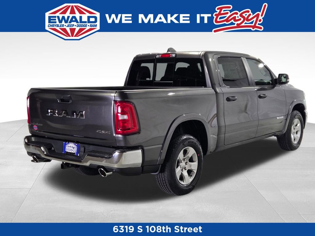 New 2026 RAM 1500 4x4 Crew Cab image 3