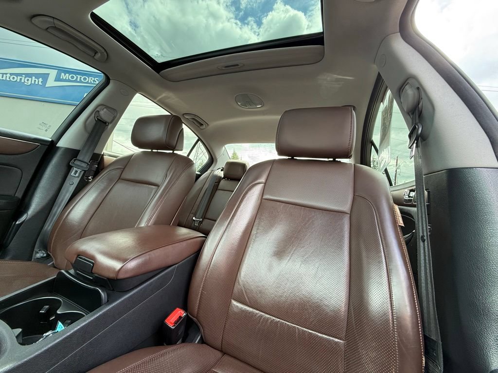 Used 2011 Hyundai Genesis 4.6 RWD image 13