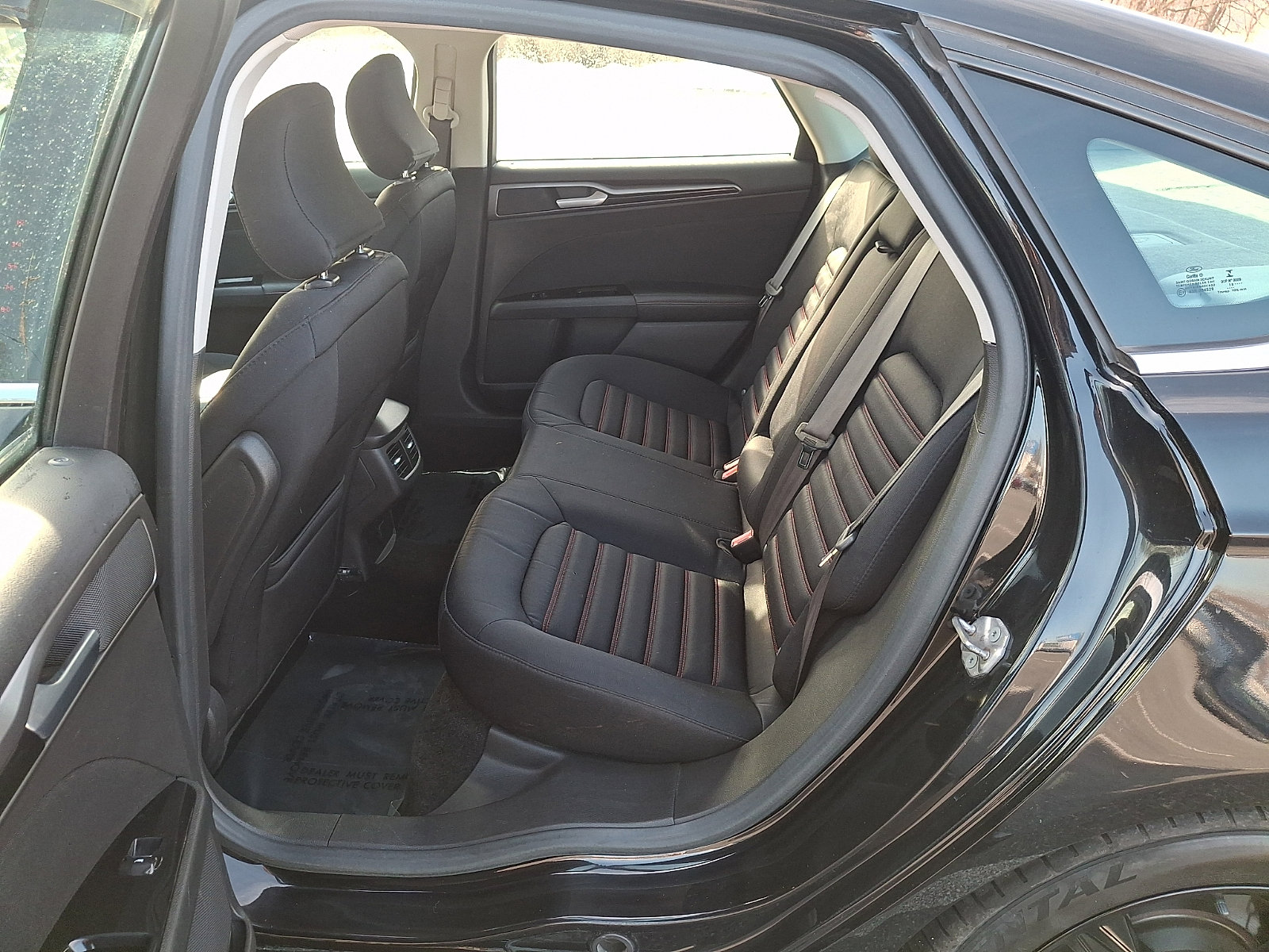 Used 2016 Ford Fusion SE w/ Equipment Group 201A image 10