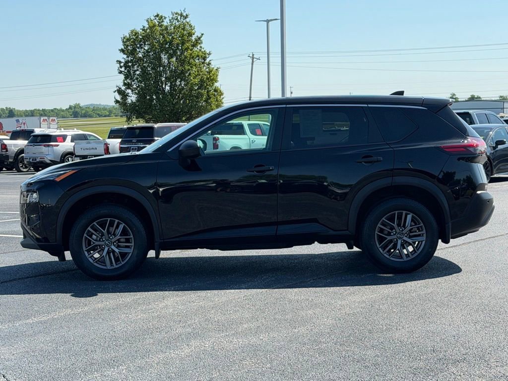 Used 2023 Nissan Rogue S AWD/4WD image 8