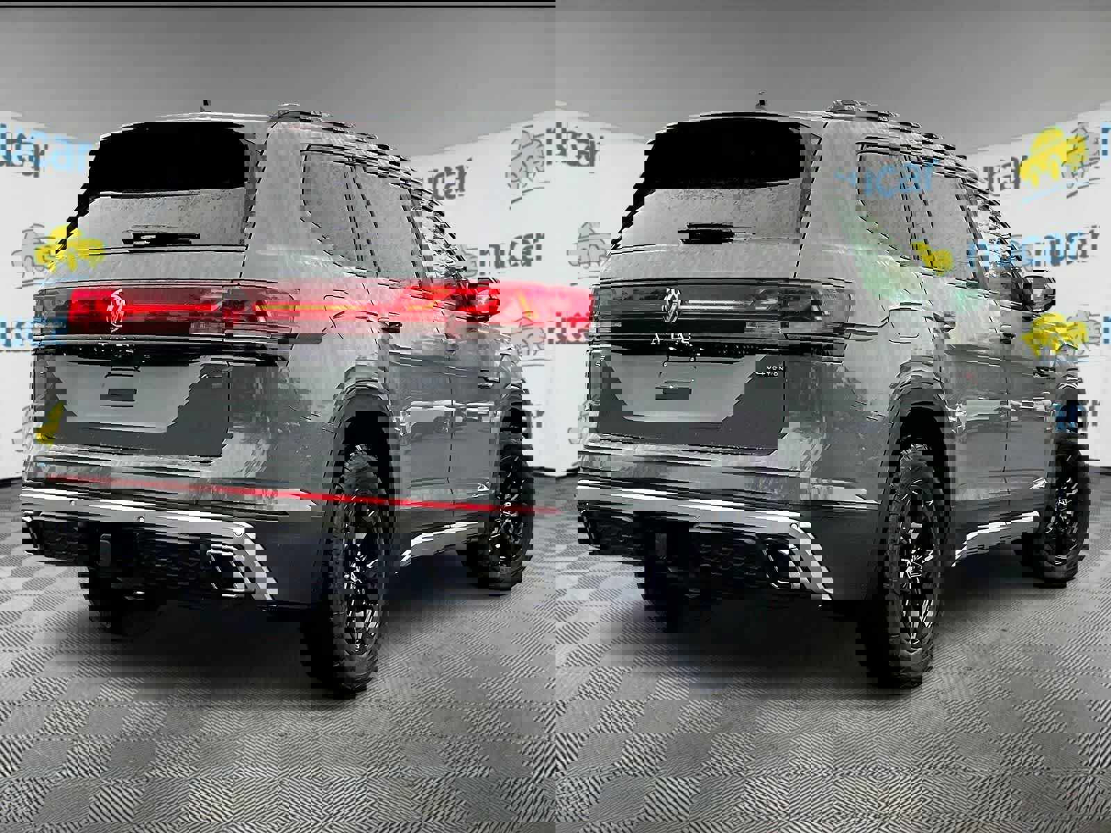 New 2026 Volkswagen Atlas Peak Edition image 7