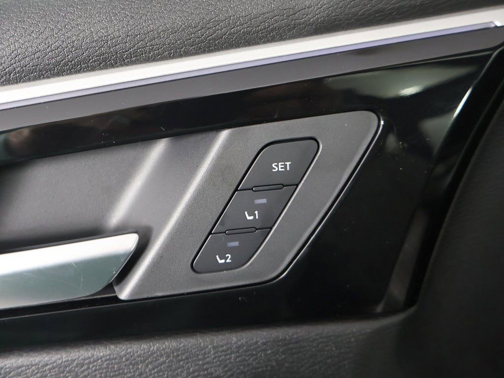 New 2025 Mitsubishi Outlander AWD image 42