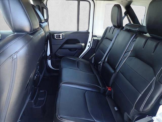 Used 2023 Jeep Wrangler Unlimited Sahara w/ Cold Weather Group AWD/4WD image 9