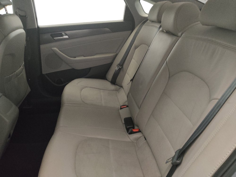 Used 2017 Hyundai Sonata Sport w/ Value Edition Package 02 FWD image 18