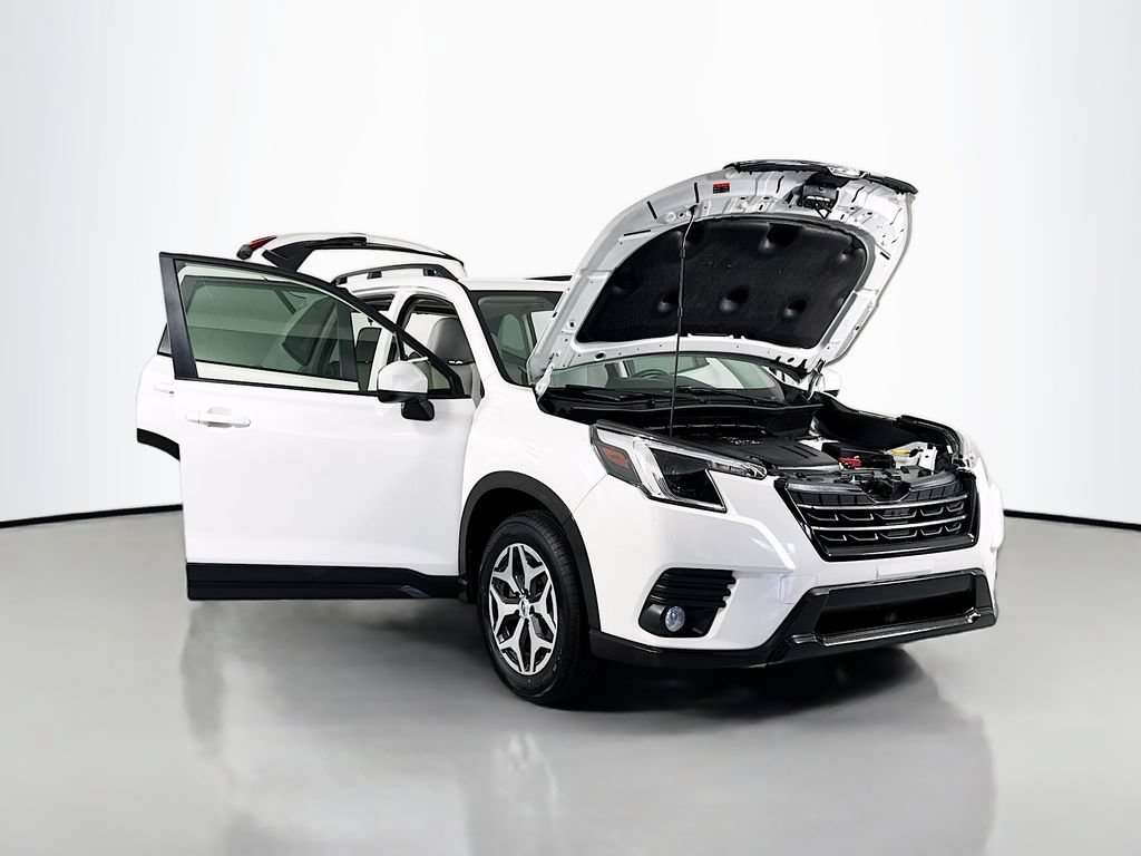Used 2022 Subaru Forester Premium AWD/4WD image 24