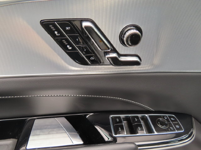 Certified 2024 Cadillac Lyriq Tech AWD/4WD image 13
