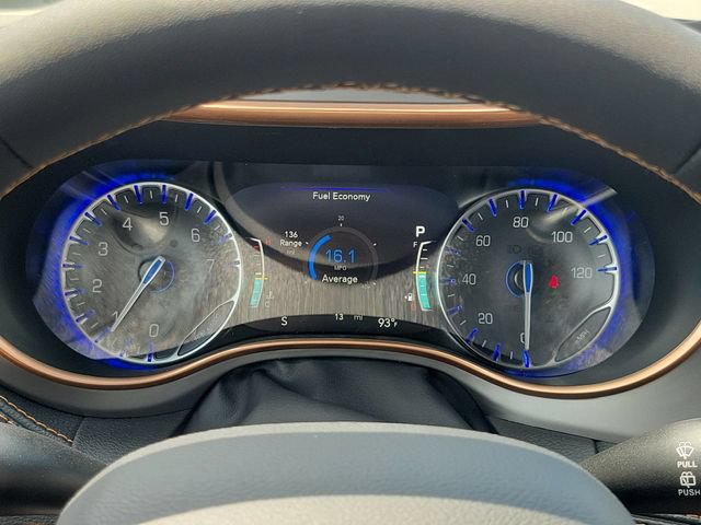 New 2027 Chrysler Pacifica Pinnacle w/ Theater Group FWD image 20