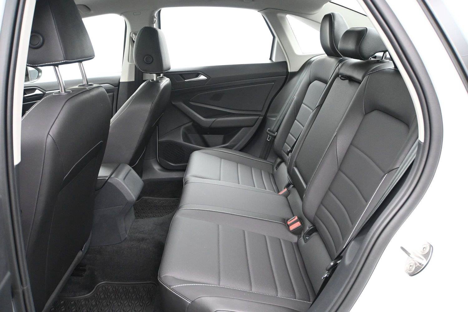 Used 2023 Volkswagen Jetta SE w/ Panoramic Sunroof Package FWD image 8