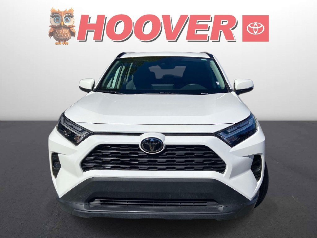 Used 2025 Toyota RAV4 XLE w/ Convenience Package FWD image 3