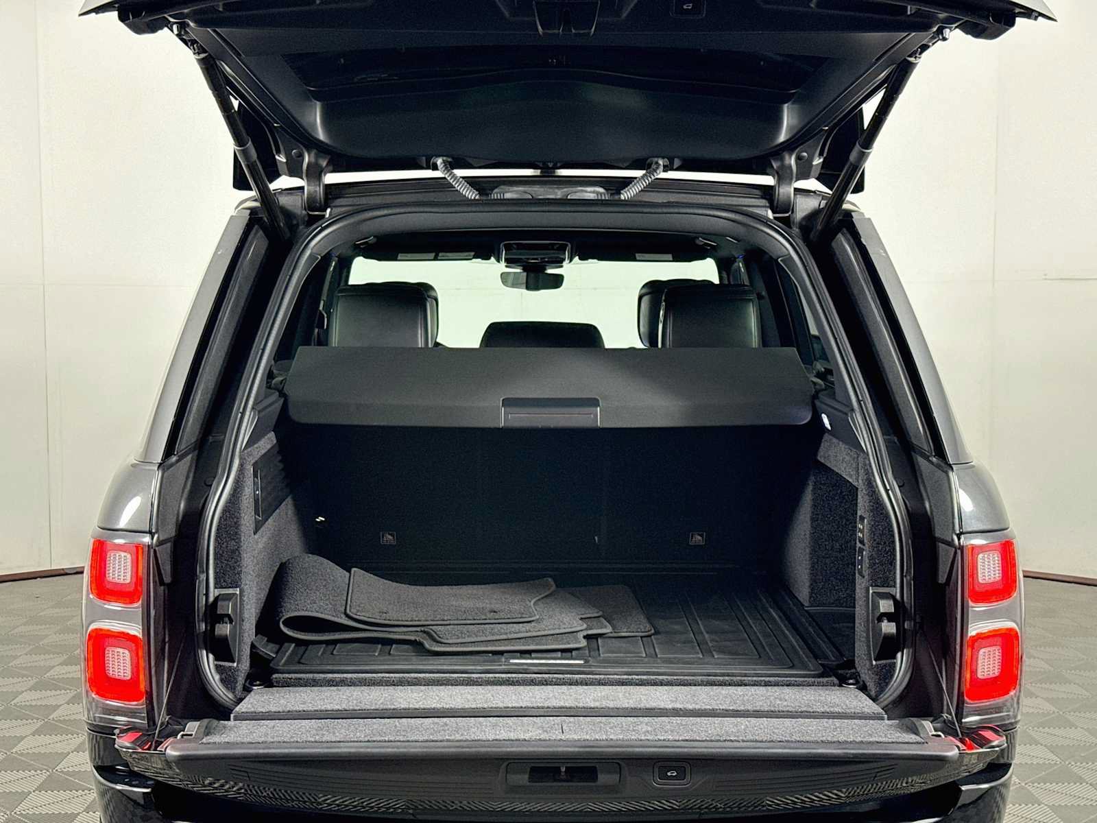 Used 2020 Land Rover Range Rover HSE AWD/4WD image 26