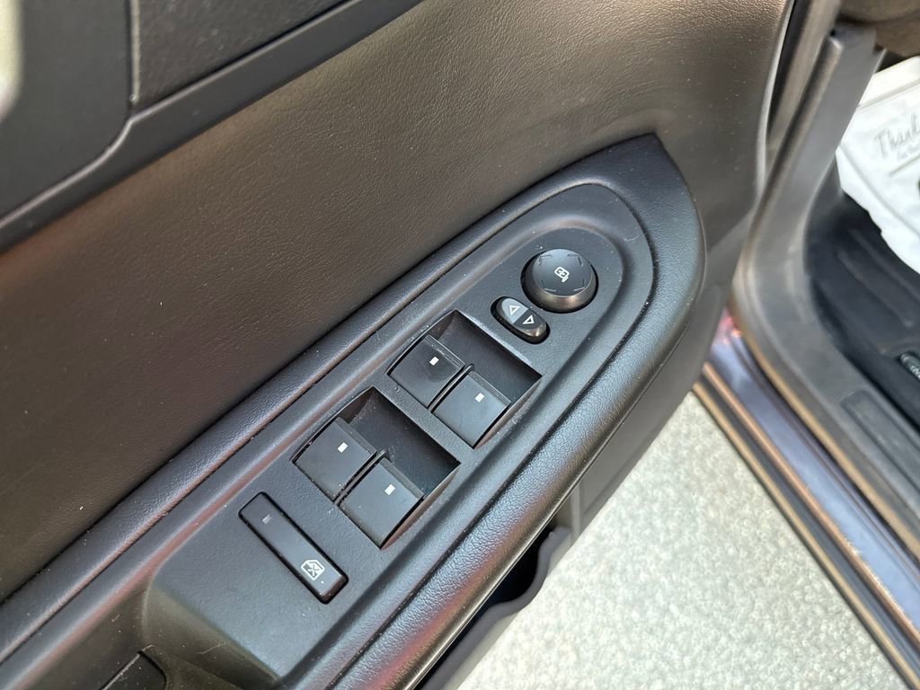 Used 2015 Chevrolet Traverse LT w/ Style and Technology Package image 18