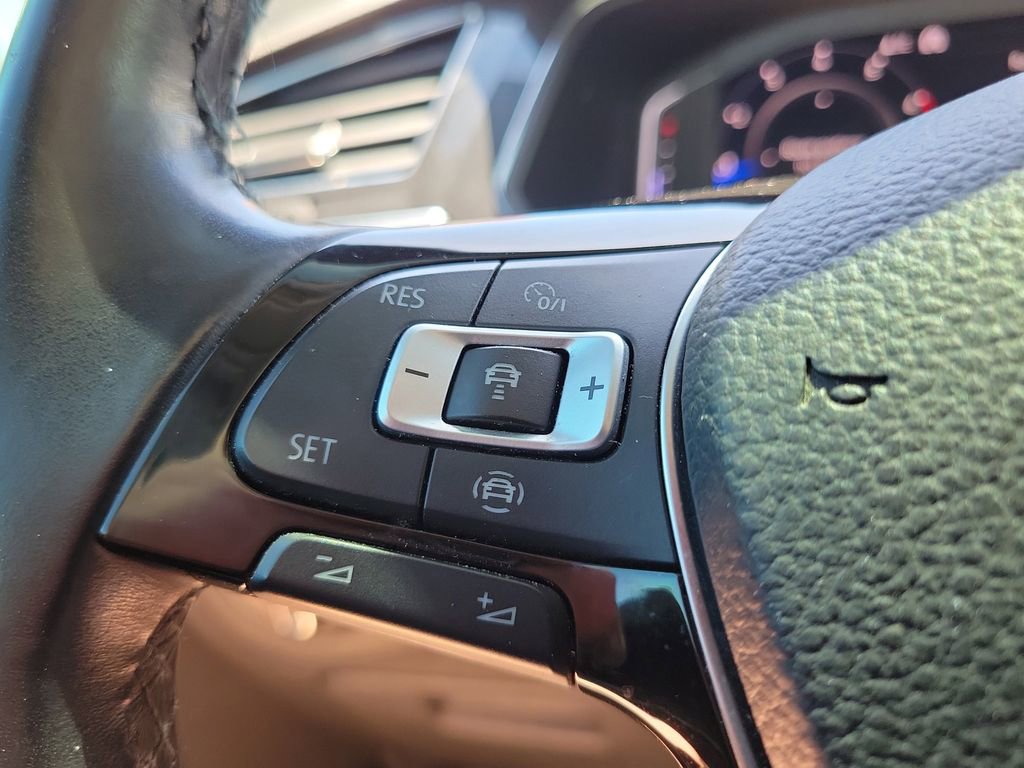 Used 2019 Volkswagen Tiguan SEL image 20