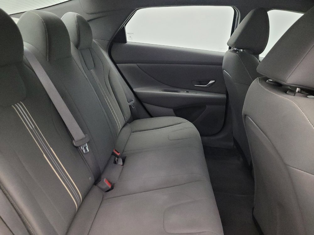 Used 2023 Hyundai Elantra SEL w/ Convenience Package FWD image 19