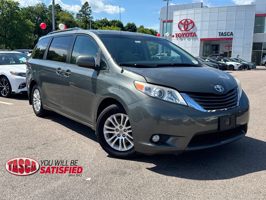 Used 2014 Toyota Sienna XLE