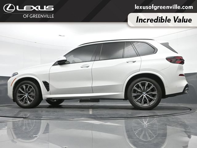 Used 2025 BMW X5 xDrive40i w/ M Sport Package AWD/4WD image 40
