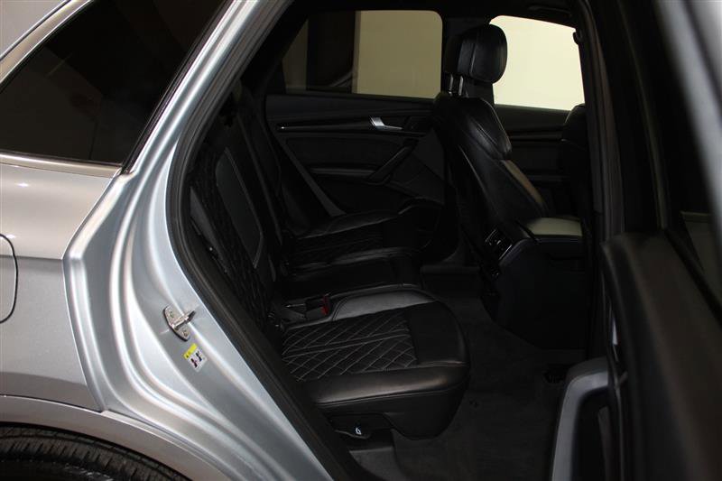 Used 2018 Audi SQ5 Premium Plus w/ Navigation Package image 30