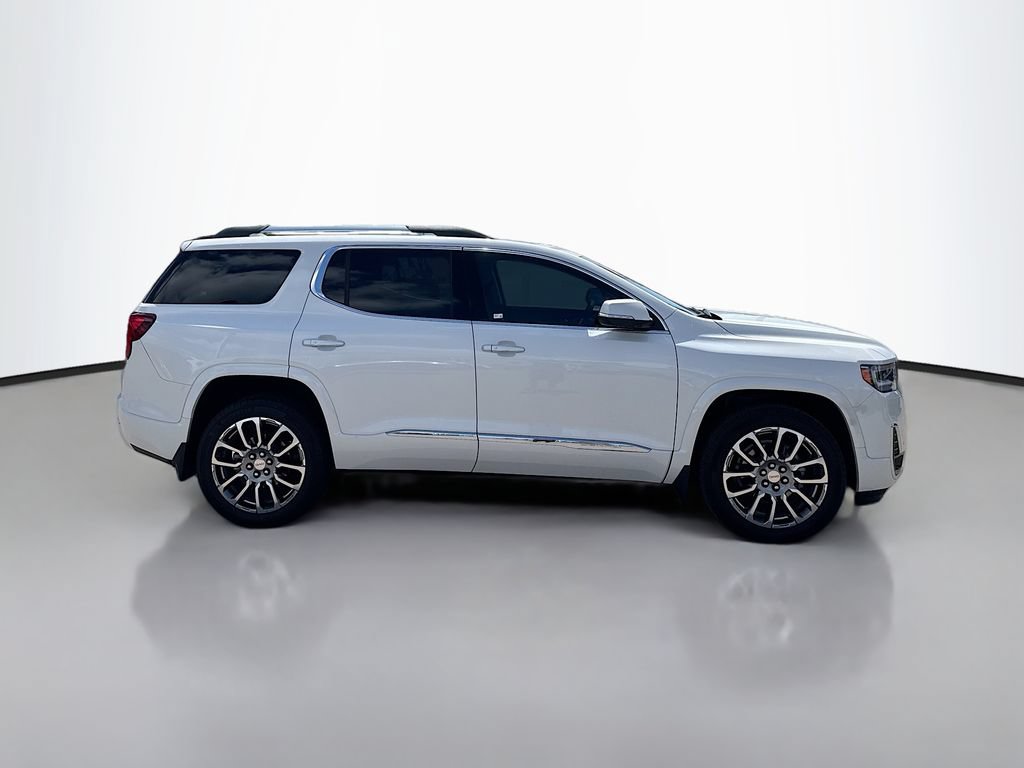 Used 2023 GMC Acadia Denali w/ Denali Technology Package FWD image 8