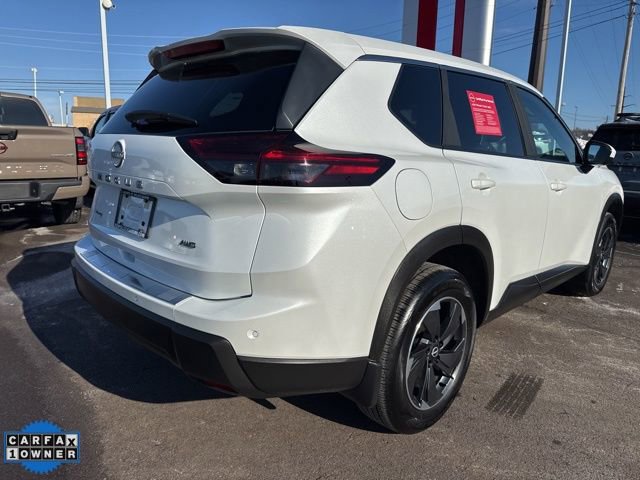 Certified 2025 Nissan Rogue SV image 5