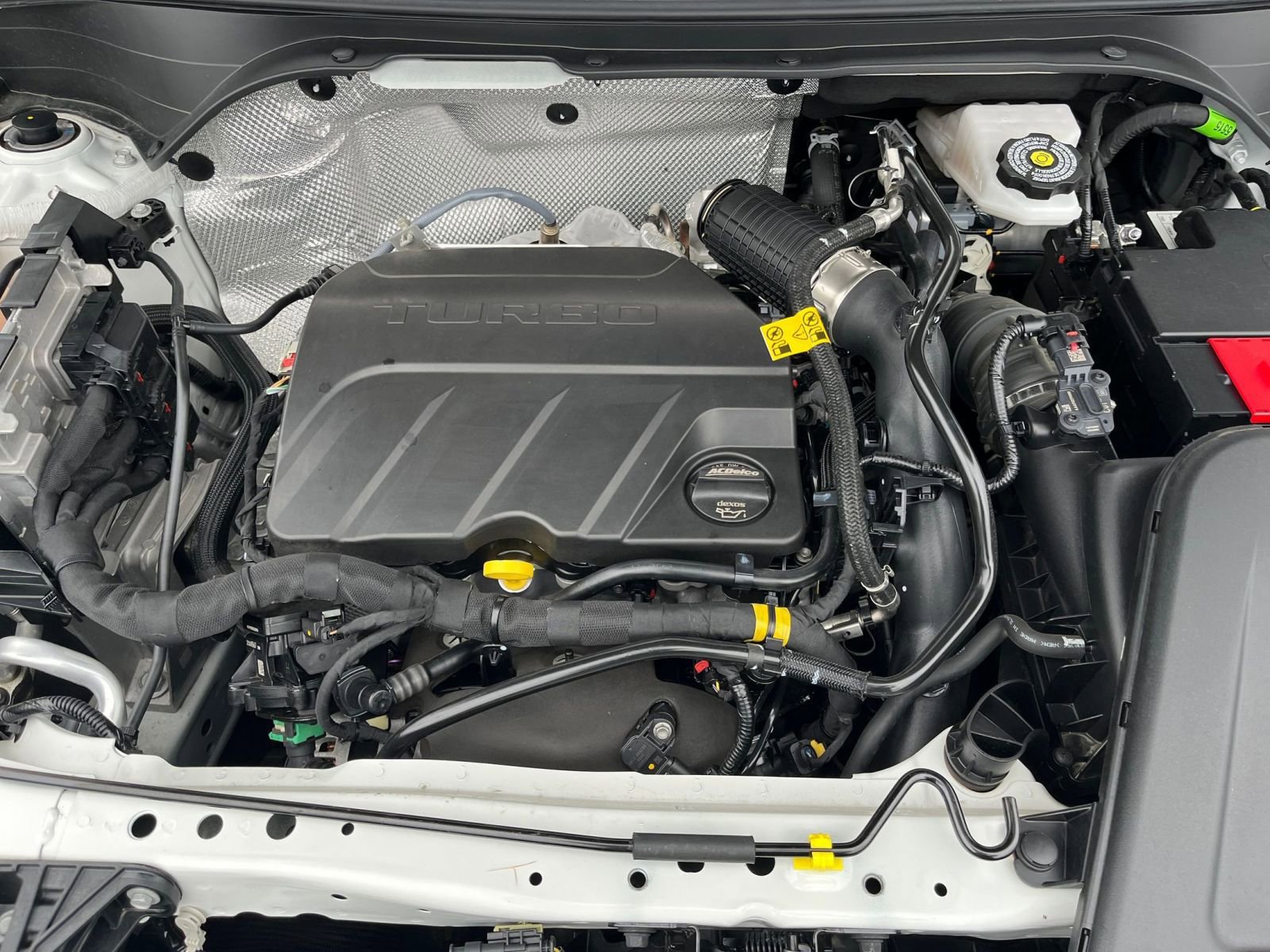 Used 2025 Buick Envista Preferred image 32