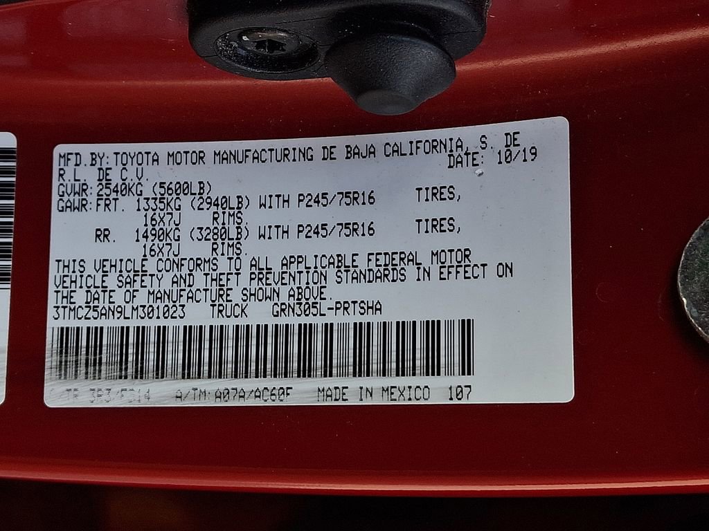 Used 2020 Toyota Tacoma SR image 26