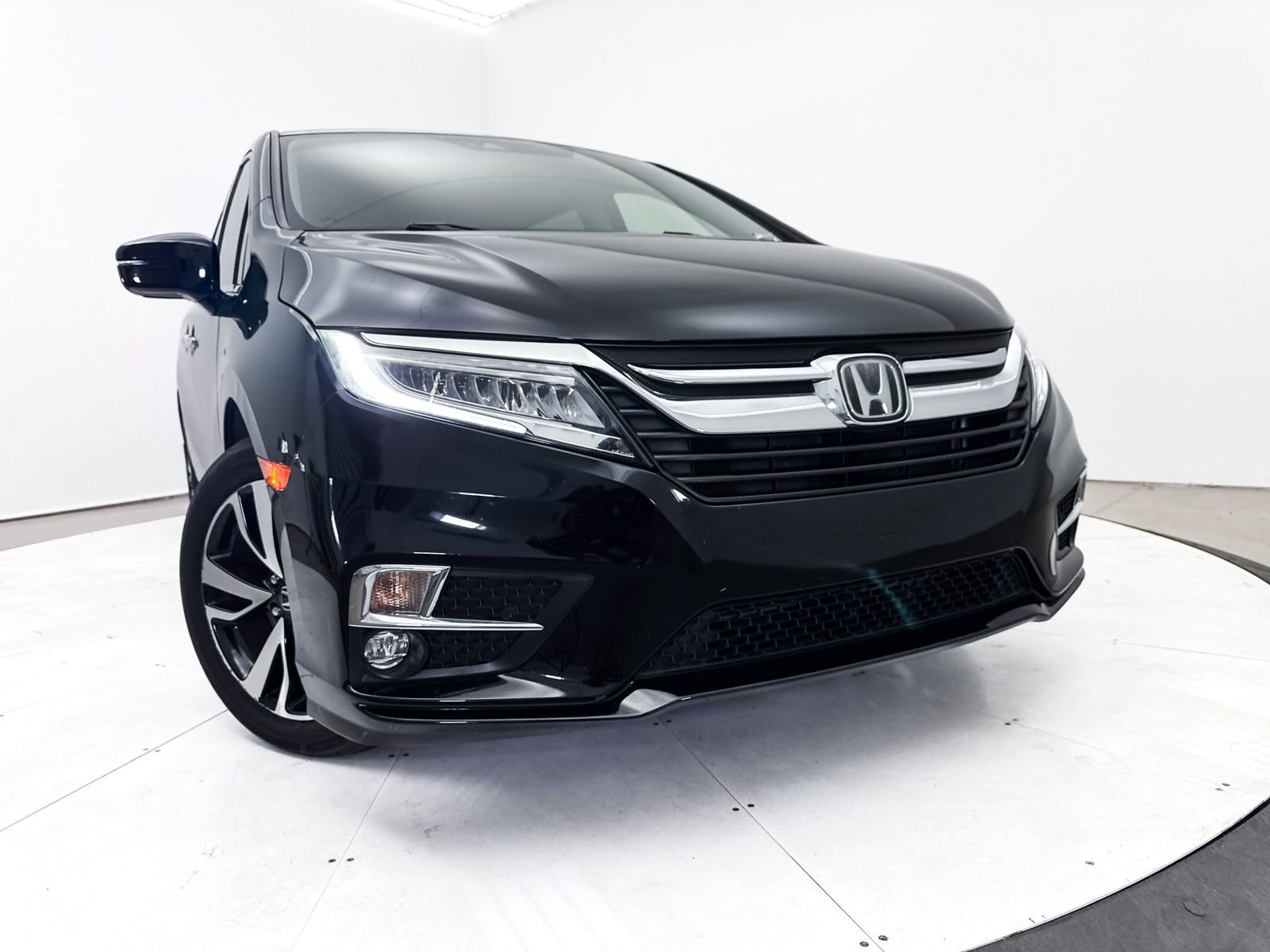 Used 2018 Honda Odyssey Elite image 7