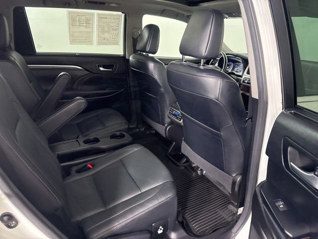 Used 2018 Toyota Highlander Limited Platinum image 21