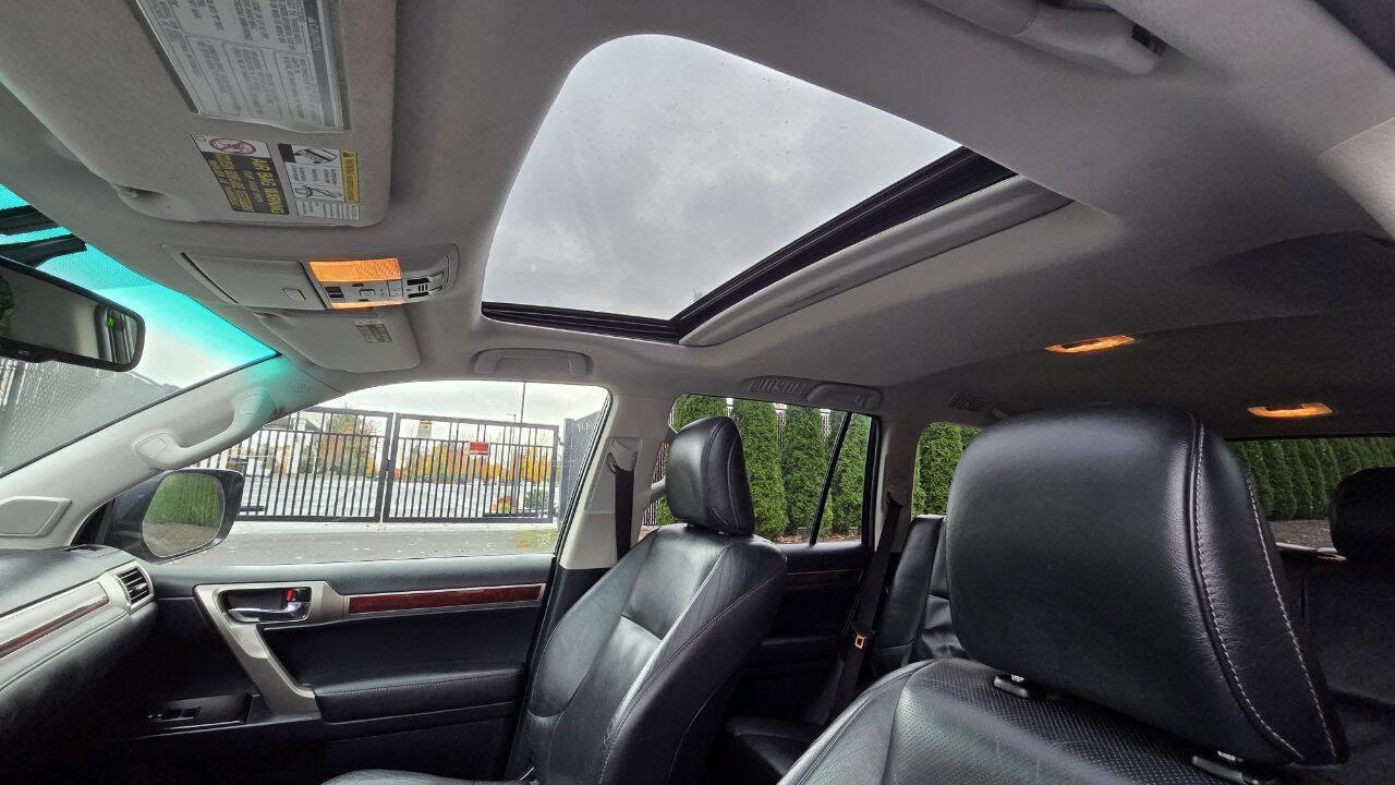 Used 2010 Lexus GX 460 image 17