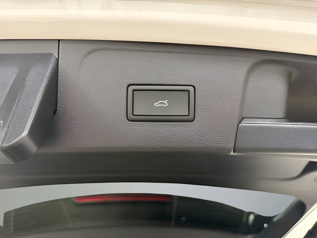 New 2026 Volkswagen Atlas SEL Premium R-Line image 10