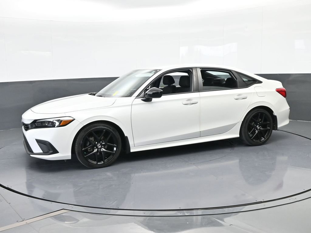 Used 2023 Honda Civic Sport image 2