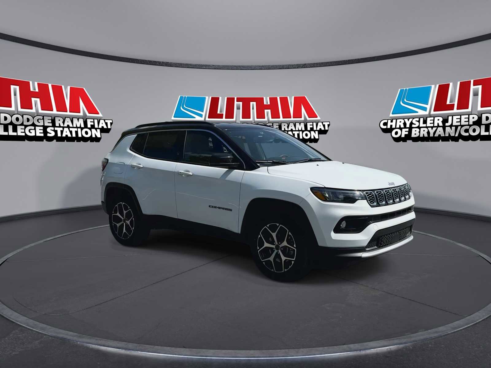 Used 2025 Jeep Compass Limited AWD/4WD image 2