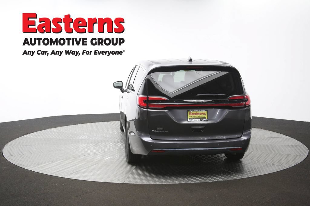 Used 2023 Chrysler Pacifica Touring-L FWD image 38