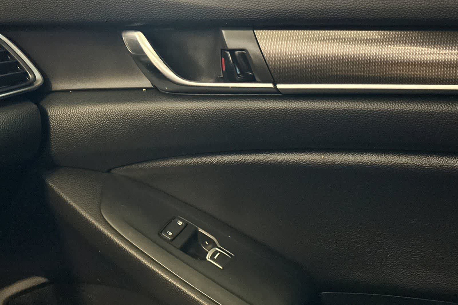 Used 2020 Honda Accord Sport image 19