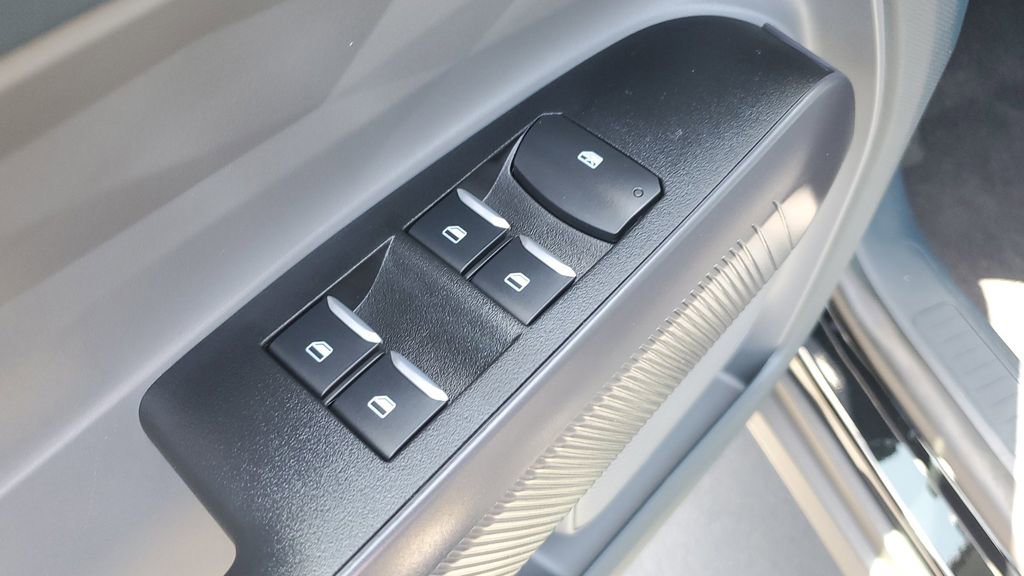 Used 2025 Ford Maverick XL FWD image 20