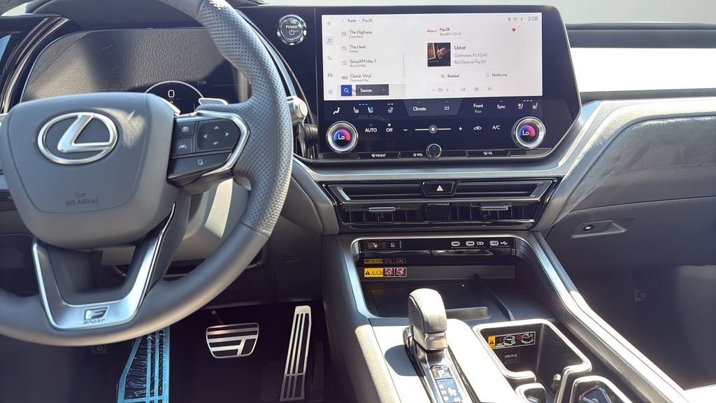 New 2026 Lexus TX 500h AWD image 13