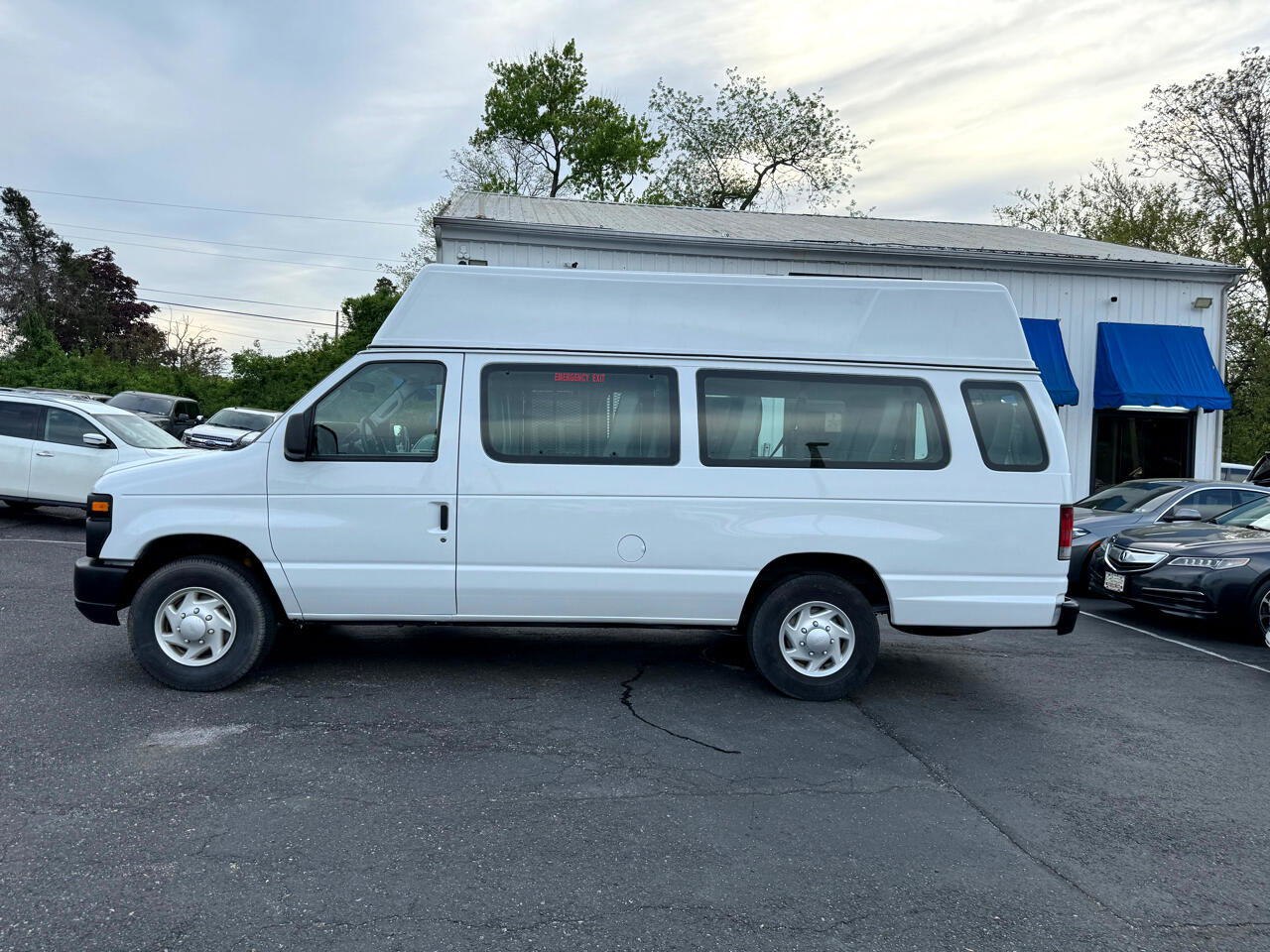 Used 2009 Ford E-250 and Econoline 250 Extended image 8