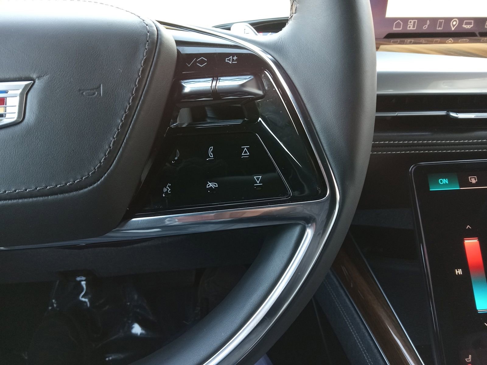 Used 2025 Cadillac Escalade Sport Platinum w/ LPO, ONYX Package image 22