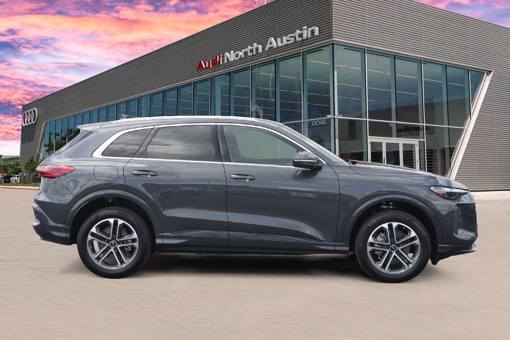 New 2025 Audi Q5 Premium image 4