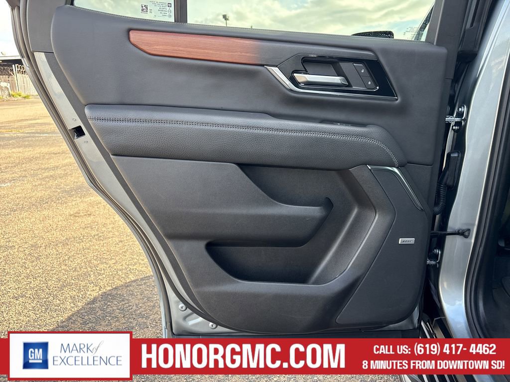 Used 2025 GMC Yukon Denali image 18